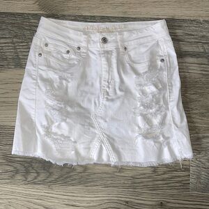 American Eagle distressed denim white skirt women’s‎ size 2